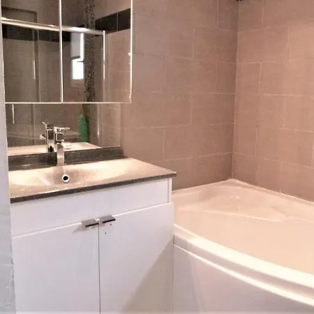 Thetis 4 Pieces Appartement